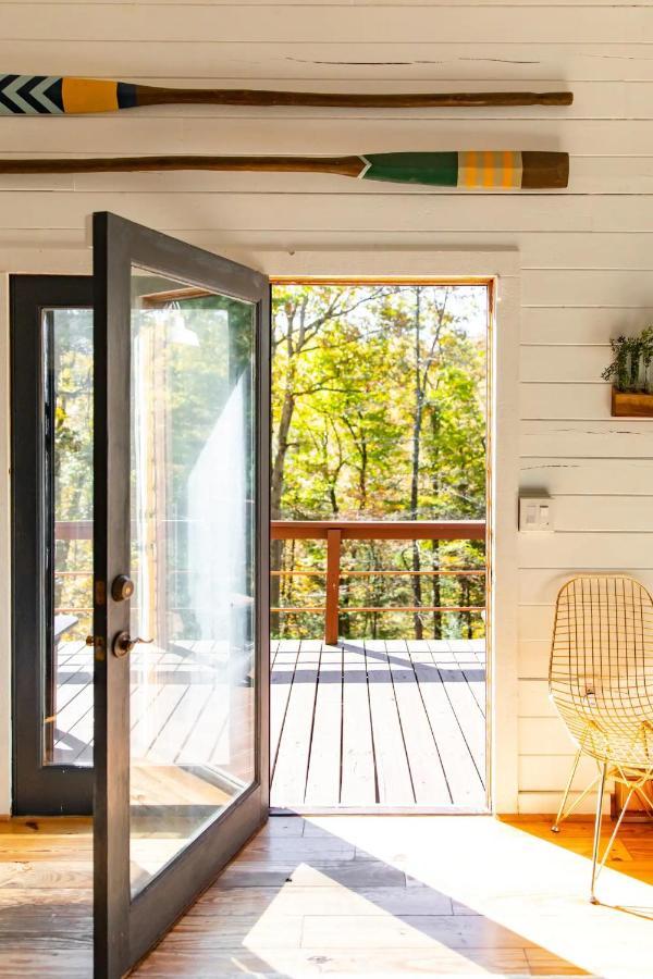 Hot Tub Charming & Chic Mountain Gem On Sleepy Creek Villa Berkeley Springs Exterior photo
