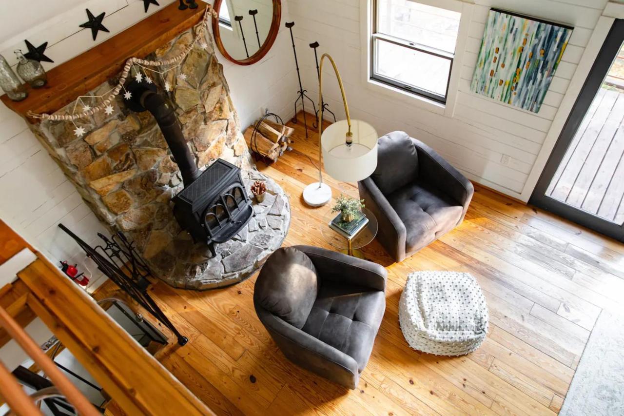 Hot Tub Charming & Chic Mountain Gem On Sleepy Creek Villa Berkeley Springs Exterior photo