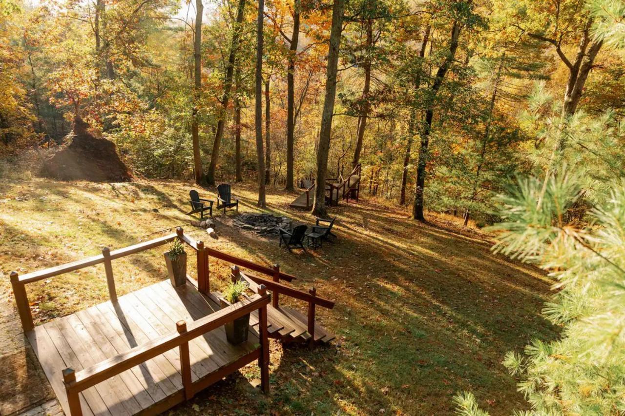 Hot Tub Charming & Chic Mountain Gem On Sleepy Creek Villa Berkeley Springs Exterior photo
