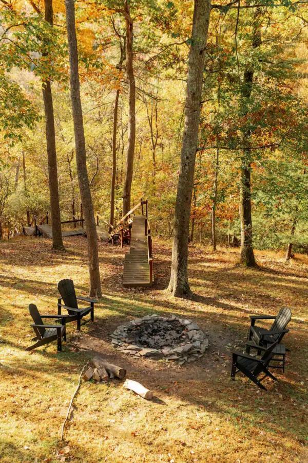 Hot Tub Charming & Chic Mountain Gem On Sleepy Creek Villa Berkeley Springs Exterior photo