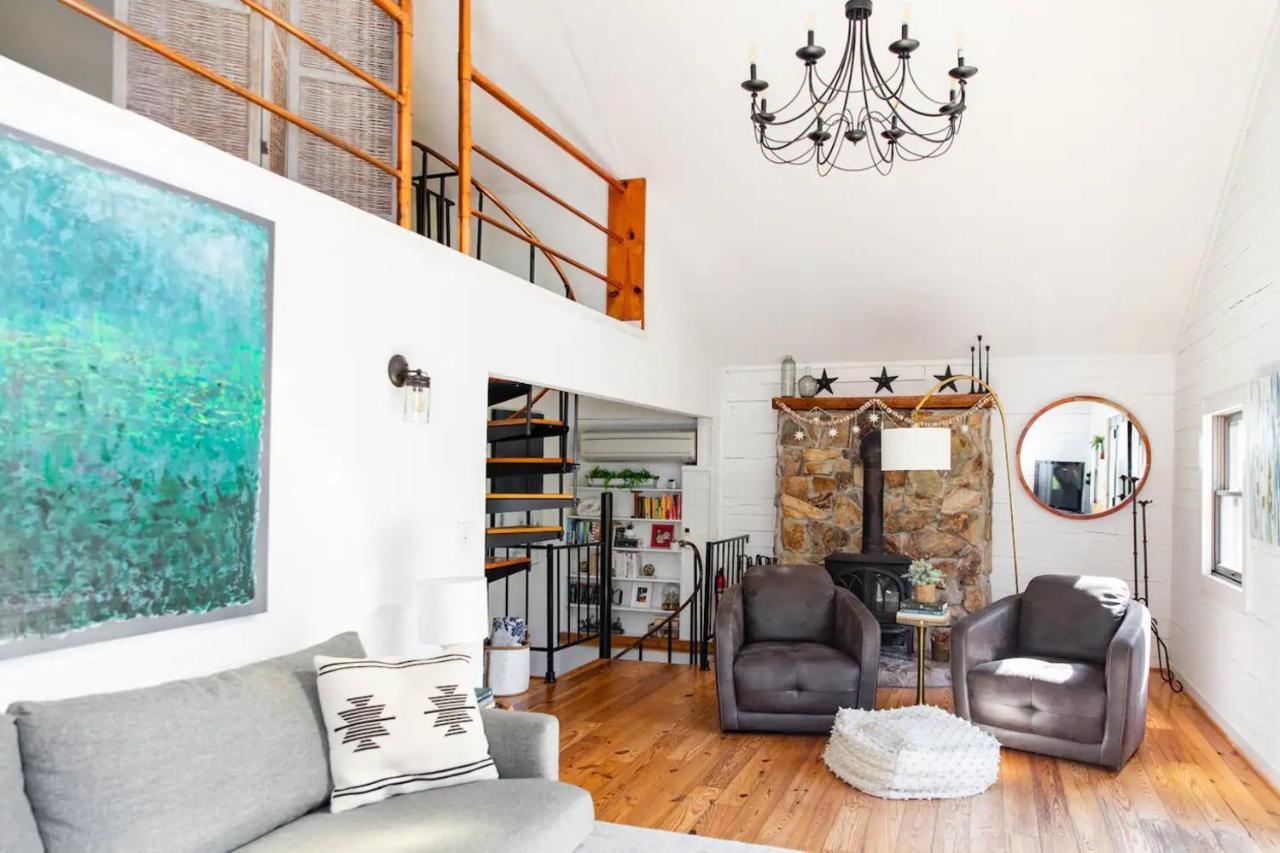 Hot Tub Charming & Chic Mountain Gem On Sleepy Creek Villa Berkeley Springs Exterior photo